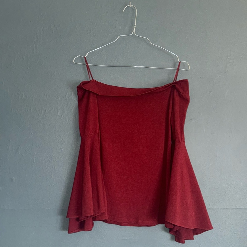 EXPRESS RED OFF SHOULDER BELL SLEEVE MEDIUM